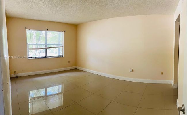 APT-210 - 4205 N University Dr, Condo with 1 bedrooms, 2 bathrooms and null parking in Sunrise FL | Image 5