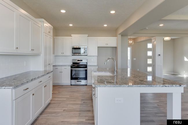 5357 N 191 St St, House other with 4 bedrooms, 3 bathrooms and 3 parking in Elkhorn NE | Image 14