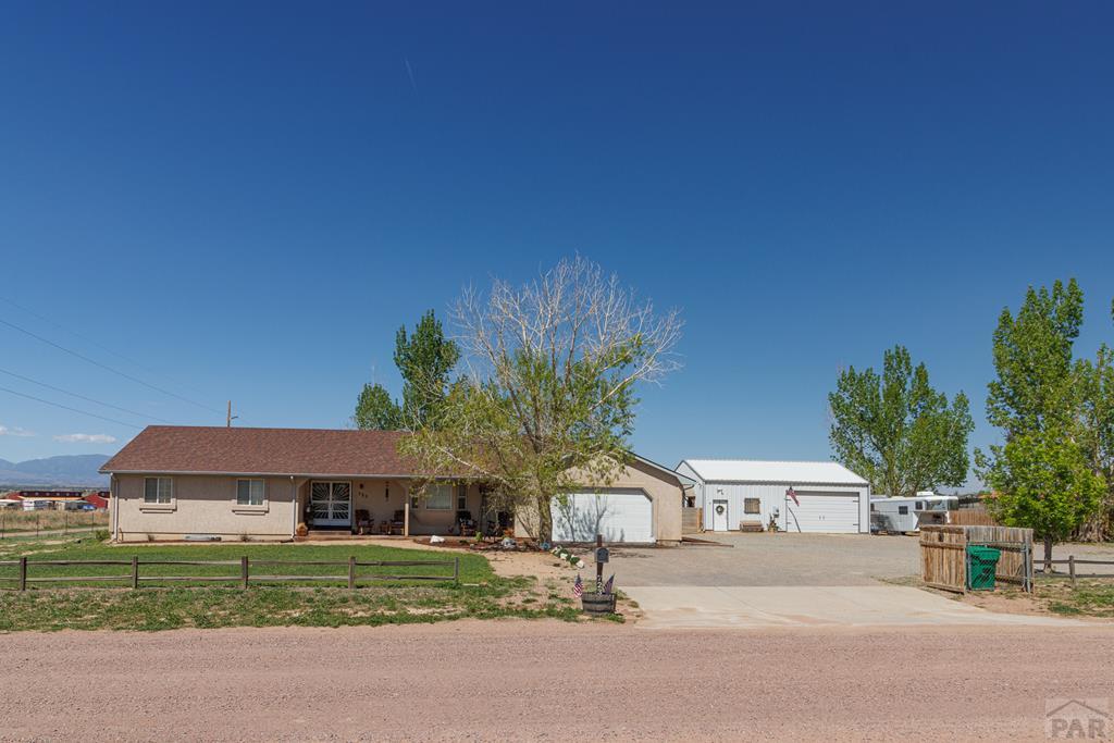 Lone Cowboy Dr, Pueblo, CO 81007
