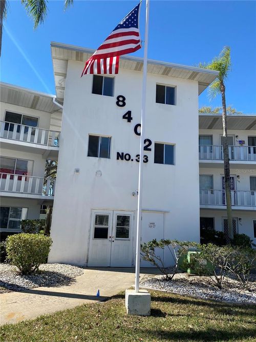 apt-303-8402 111th St, SEMINOLE, FL, 33772-4241 | Card Image