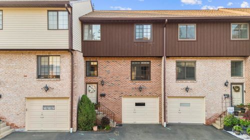 apt-40-237 Strawberry Hill Ave, Stamford, CT, 06902-2567 | Card Image