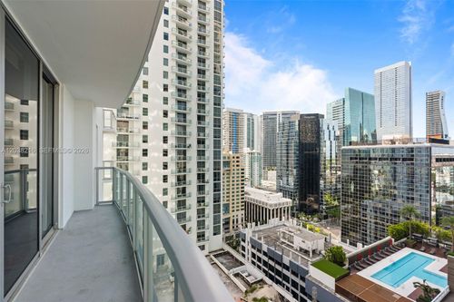 2112-1050 Brickell Ave, Miami, FL, 33131-3945 | Card Image