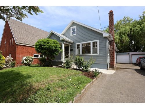 226 Se 76th Ave, Portland, OR, 97215 | Card Image