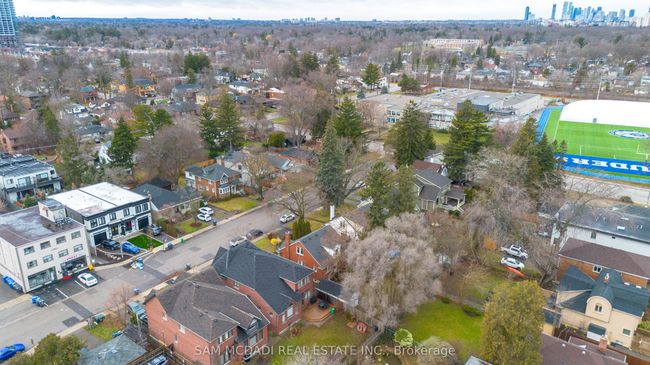 11 Brant Ave, House other with 4 bedrooms, 3 bathrooms and 6 parking in Mississauga ON | Image 33