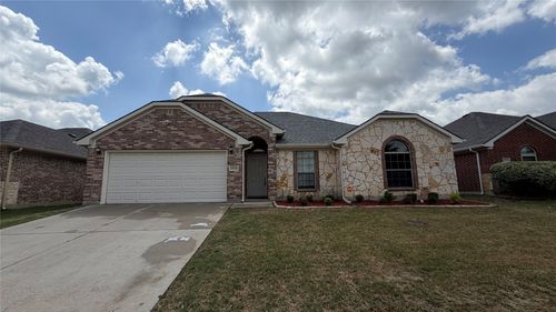 1510 White Willow Ln, Arlington, TX, 76002-4624 | Card Image