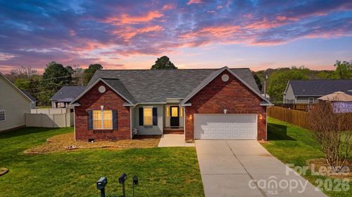 1835 Terrain Dr Nw, Conover, NC, 28613-9371 | Card Image