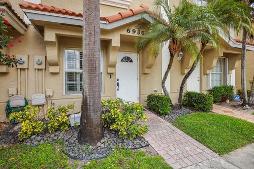6936 Stoney Creek Cir, Lake Worth, FL, 33467-7211 | Card Image