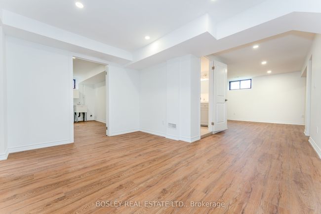 47 Tinder Cres, House other with 4 bedrooms, 2 bathrooms and 4 parking in North York ON | Image 17