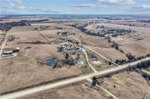 1955 Oregon Rd, Princeton, KS, 66078-9143 | Card Image