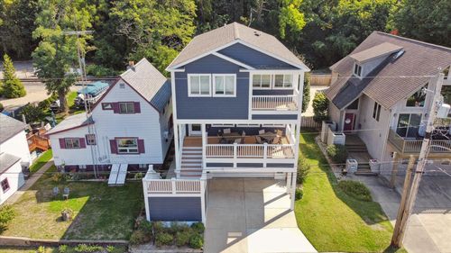 622 Vine St, Saint Joseph, MI, 49085-1039 | Card Image