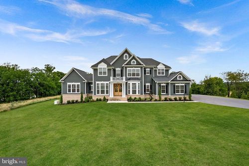 18030 Maintree Farm Ct, LEESBURG, VA, 20175-6973 | Card Image