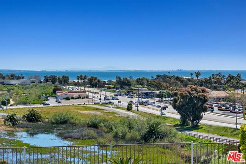 d235-23901 Civic Center Way, Malibu, CA, 90265-4829 | Card Image