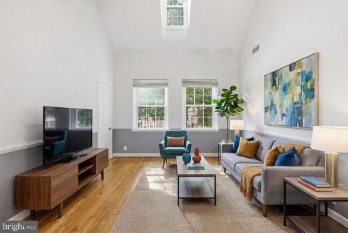 b1-4656 34th St S, ARLINGTON, VA, 22206-1740 | Card Image