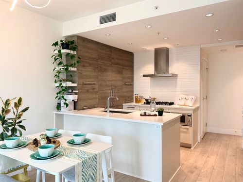 911-7388 Kingsway, Burnaby, BC, V3N0G9 | Card Image