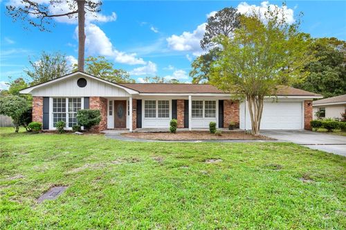 13 Burnt Tree Rd, Savannah, GA, 31419-2411 | Card Image