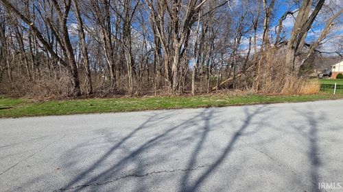 1712 Greenacres Dr, Kokomo, IN, 46901-9778 | Card Image