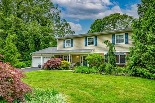 15 Gemini Ln, Nesconset, NY, 11767-1707 | Card Image