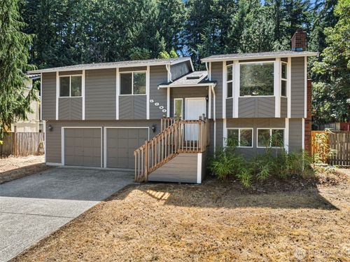 5609 41st Ave E, Tacoma, WA, 98443-2489 | Card Image