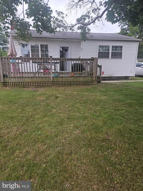 225 Laurel St, VINELAND, NJ, 08360-2714 | Card Image