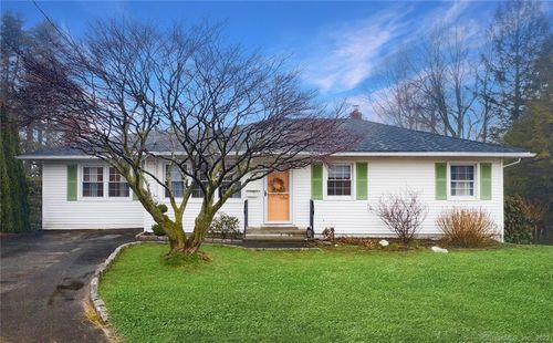 20 Grandview Ave, Watertown, CT, 06795-1705 | Card Image