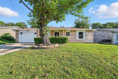 1603 Winderemere Dr, Arlington, TX, 76014-2460 | Card Image