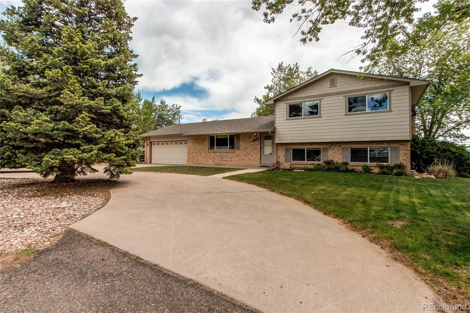 Quartz St, Arvada, CO 80007