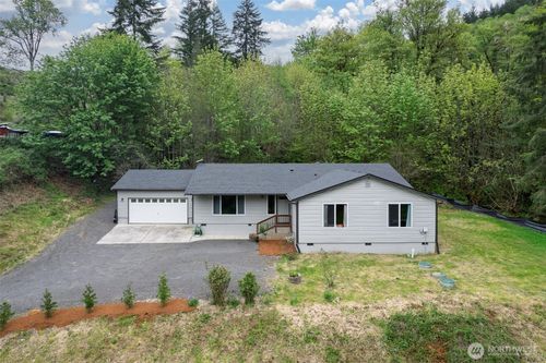 415 Mckee Rd, Castle Rock, WA, 98611-9139 | Card Image