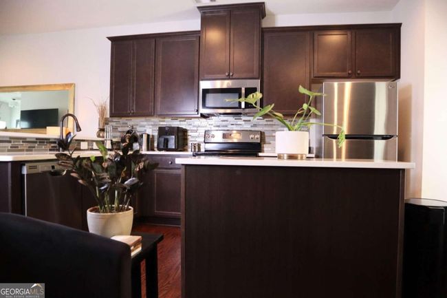 817 Ambient Way Sw, Townhouse with 3 bedrooms, 3 bathrooms and 2 parking in Atlanta GA | Image 5