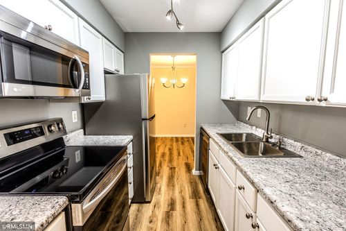 apt-104-6309 York Ave S, Edina, MN, 55435-2216 | Card Image