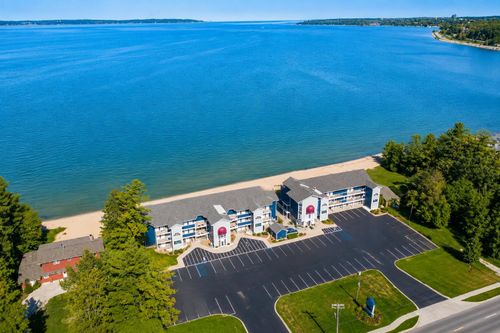 2211 N Us-131 N, East Bay Township, MI, 49686 | Card Image