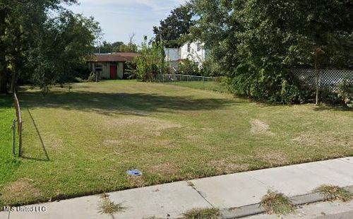 827 Elder St, Biloxi, MS, 39530 | Card Image