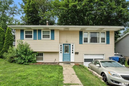 3324 Eastern Ave, Davenport, IA, 52807-2023 | Card Image