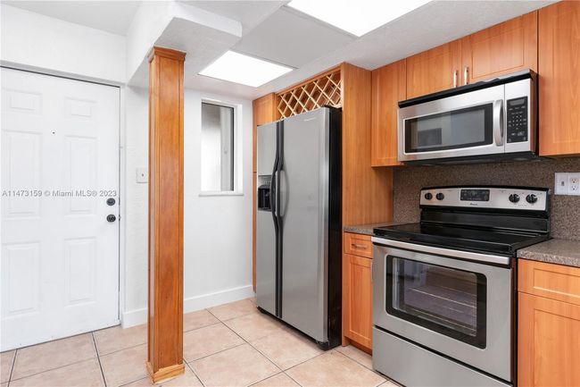APT-7 - 2790 W 60 Th St, Condo with 2 bedrooms, 2 bathrooms and null parking in Hialeah FL | Image 4