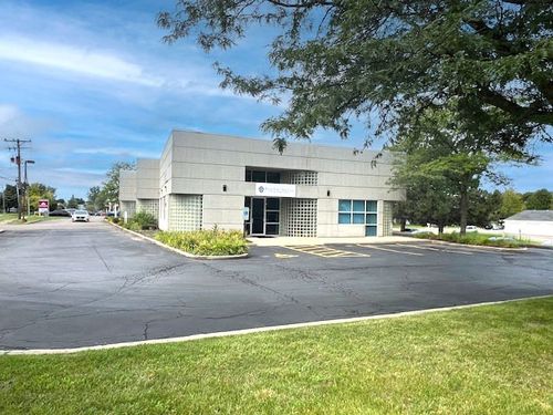 747 S Eastwood Dr, Woodstock, IL, 60098-4634 | Card Image