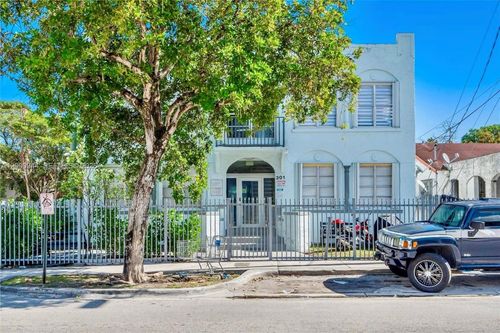 1-301 Sw 10th Ave, Miami, FL, 33130-2190 | Card Image