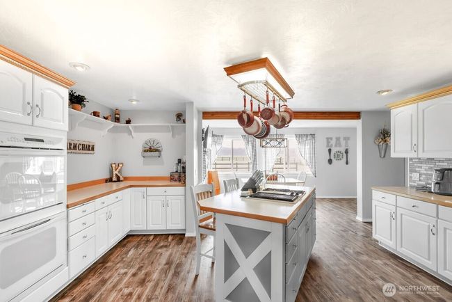 64 Brady Loop Rd E, House other with 3 bedrooms, 2 bathrooms and 4 parking in Montesano WA | Image 7
