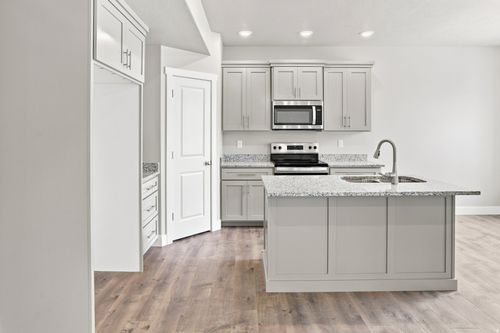 5-821 S 270 E, Smithfield, UT, 84335-2411 | Card Image