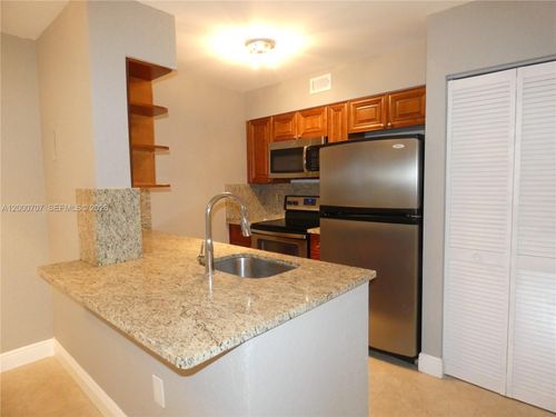 apt-207-2841 N Oakland Forest Dr, Oakland Park, FL, 33309-6453 | Card Image