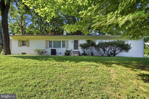 1605 Brinton Bridge Rd, CHADDS FORD, PA, 19317-9451 | Card Image