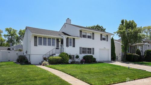 47 Miliken Rd, Colonia, NJ, 07067-1218 | Card Image