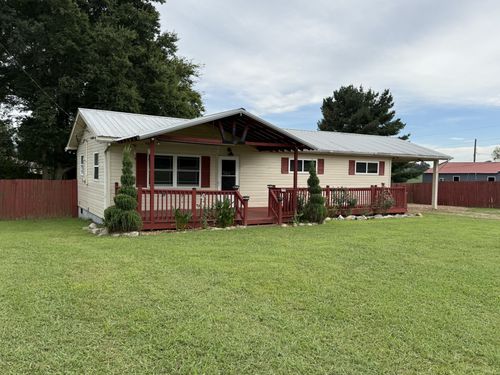 10697 David Crockett Pkwy W, Belvidere, TN, 37306-2382 | Card Image