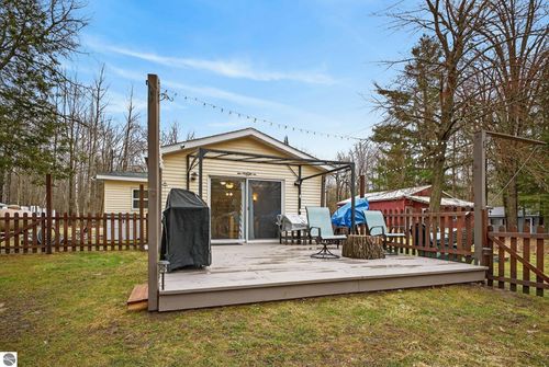 6206 S Dorr Rd, Falmouth, MI, 49632-9727 | Card Image
