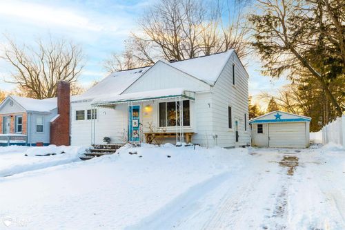 330 S Roslyn Rd, Waterford, MI, 48328-3557 | Card Image