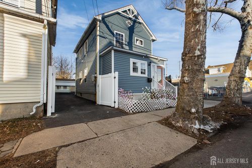 425 East Ave, Perth Amboy, NJ, 08861-3408 | Card Image
