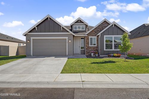 738 I St Ne, Quincy, WA, 98848-9312 | Card Image