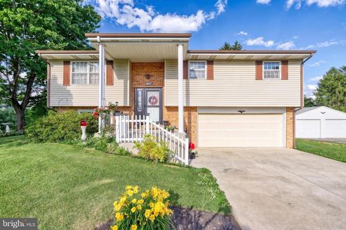1917 Douglas Dr, CARLISLE, PA, 17013-1020 | Card Image