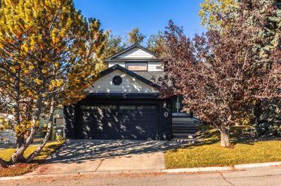 3 Stranraer Pl Sw, House detached with 4 bedrooms, 3 bathrooms and 4 parking in Calgary AB | Image 1