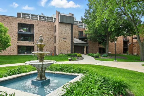 1906 E Shorewood Blvd, Shorewood, WI, 53211-2500 | Card Image
