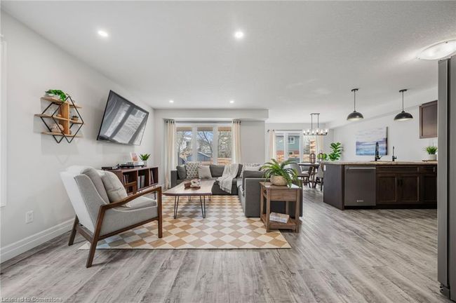 71 Crab Apple Crt, House other with 3 bedrooms, 4 bathrooms and 3 parking in Wellesley ON | Image 11
