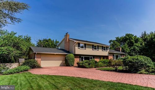 2846 Vista Cir, CAMP HILL, PA, 17011-1636 | Card Image